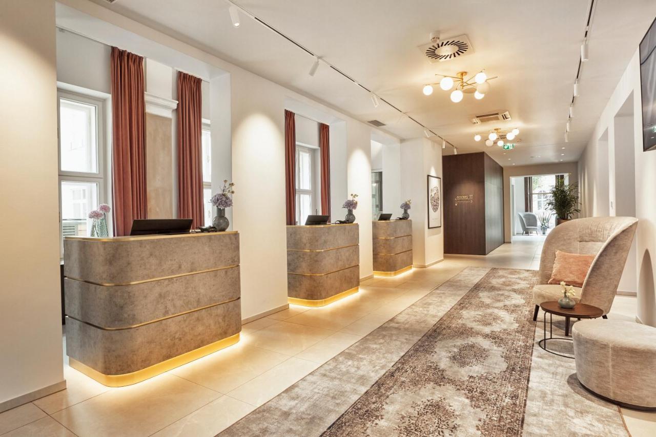 Hyperion Hotel Salzburg Luaran gambar Reception area